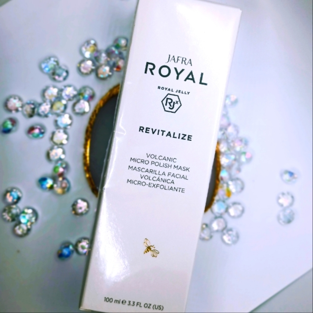 Jafra Royal Jelly Revitalize Volcanic Micro Polish Mask